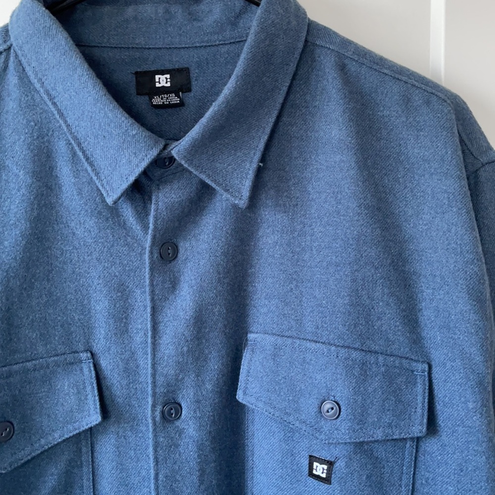 DC flannel - Picture 2 of 2
